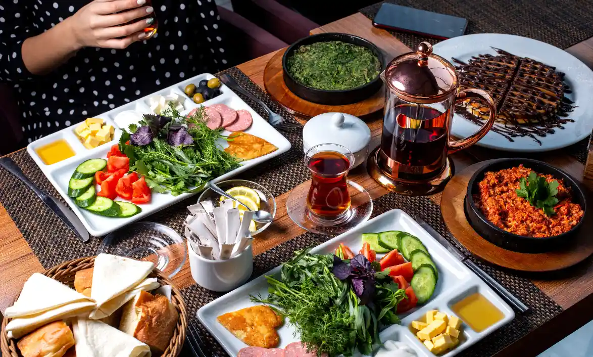 بهترین صبحانه سلف سرویس مشهد نزدیک حرم