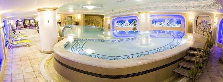 بهترین استخر خانوادگی در مشهد