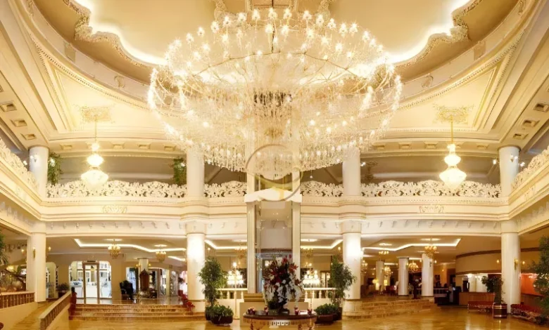 هتل گلدن پالاس چگونه اقامت را به یک ماجراجویی تمام‌عیار تبدیل می‌کند؟