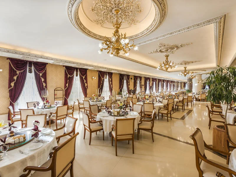 هتل گلدن پالاس چگونه اقامت را به یک ماجراجویی تمام‌عیار تبدیل می‌کند؟